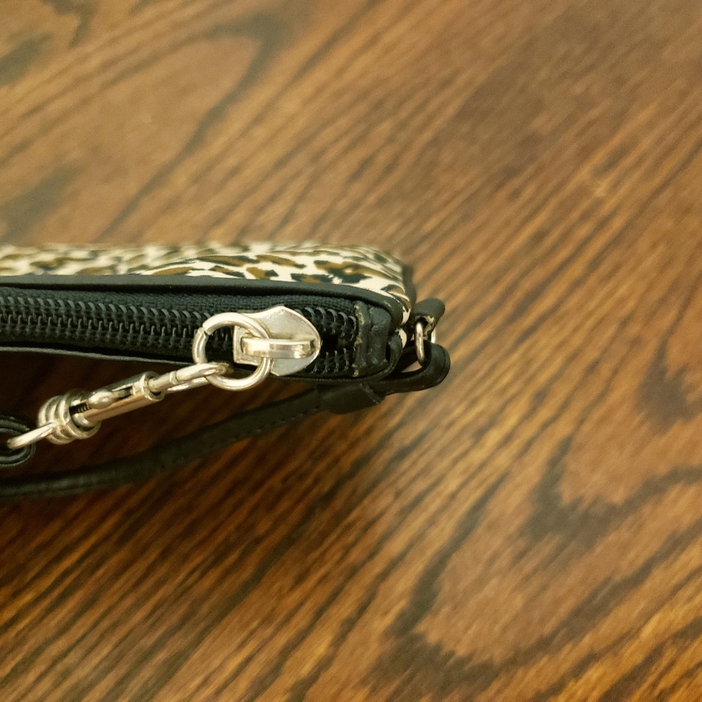 Fossil Wristlet - Picture 4 of 4